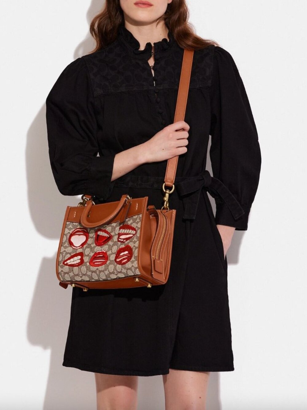 $895 Coach x Tom Wesselmann Brown Red Rogue 25 Signature Textile Sequin Lips Bag